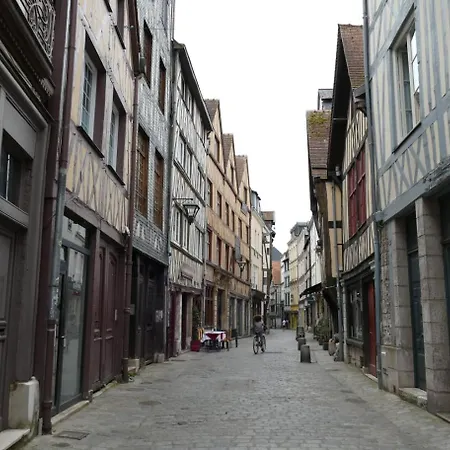 Confort En Couleurs Apartment